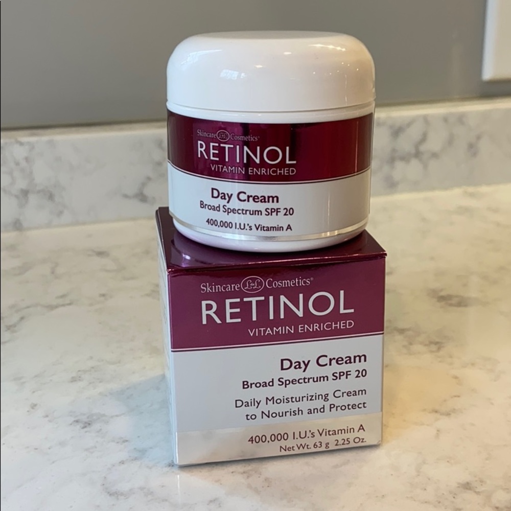 Retinol Day Cream broad Spectrum SPF 20